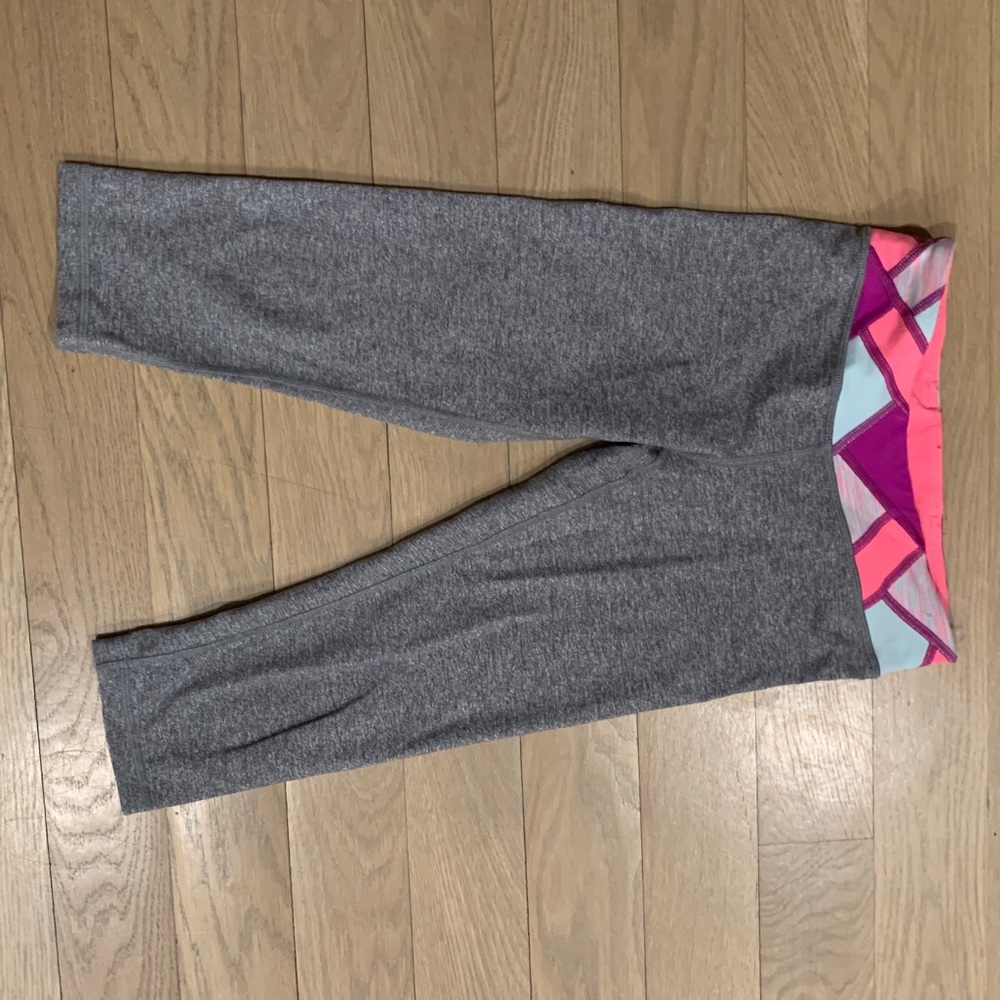 Ivivva cropped leggings.